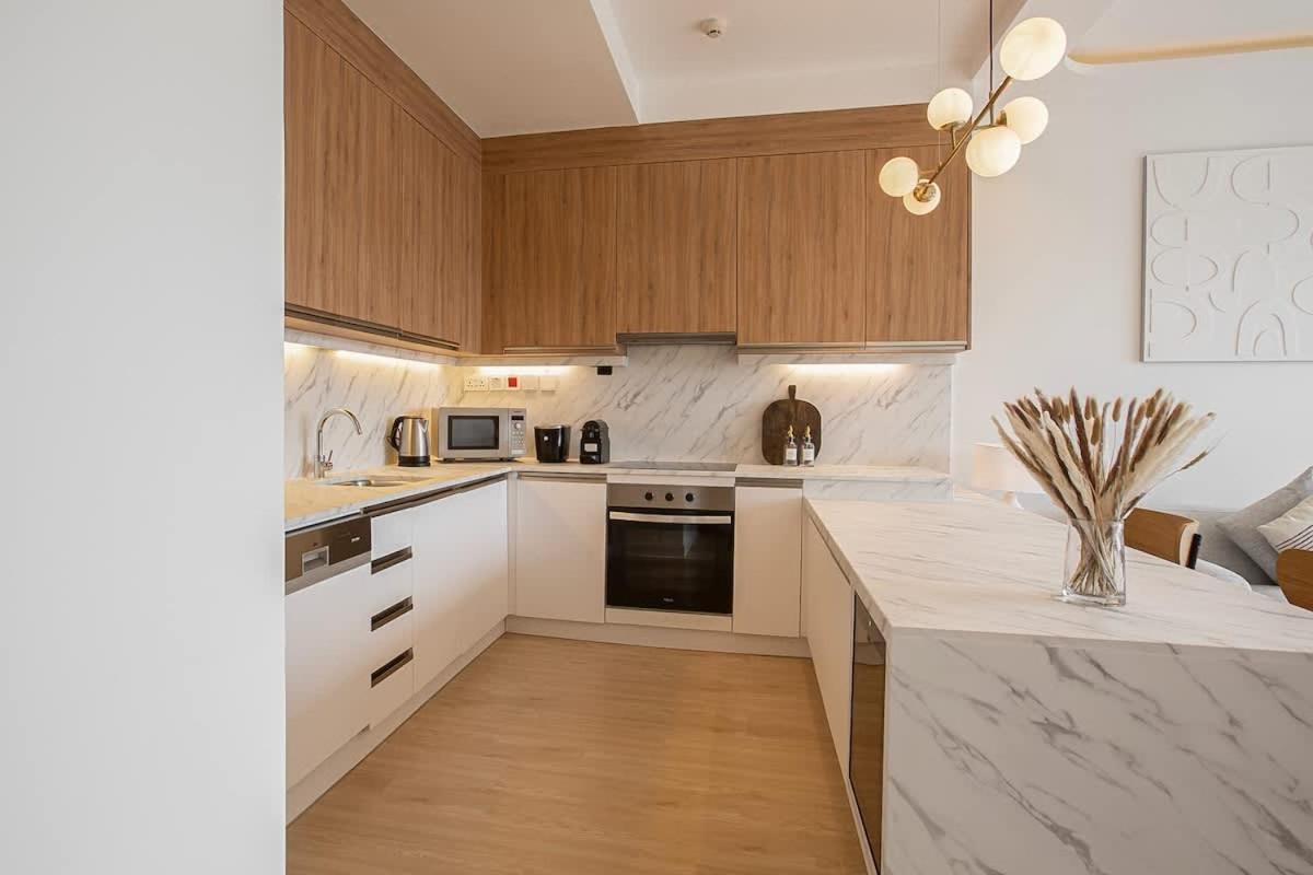 Luxurious And Amazing Marina View Appartement