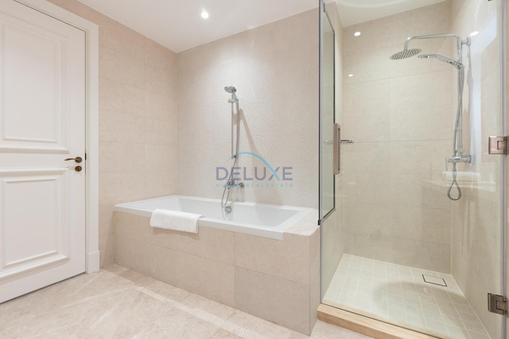 Beachfront 2br And Assistant's With Sea Views Terrace, Steps From Iconic Landmarks & Amenities, The Residences South, Palm Jumeirah By Deluxe Homes Appartement
