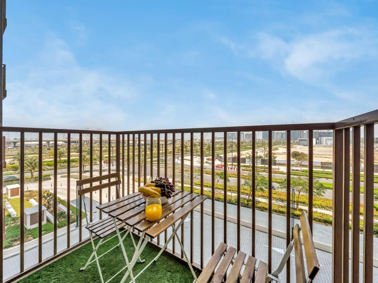 Contemporary 1br In Collective 2.0 Luxury And Comfort Dubaï