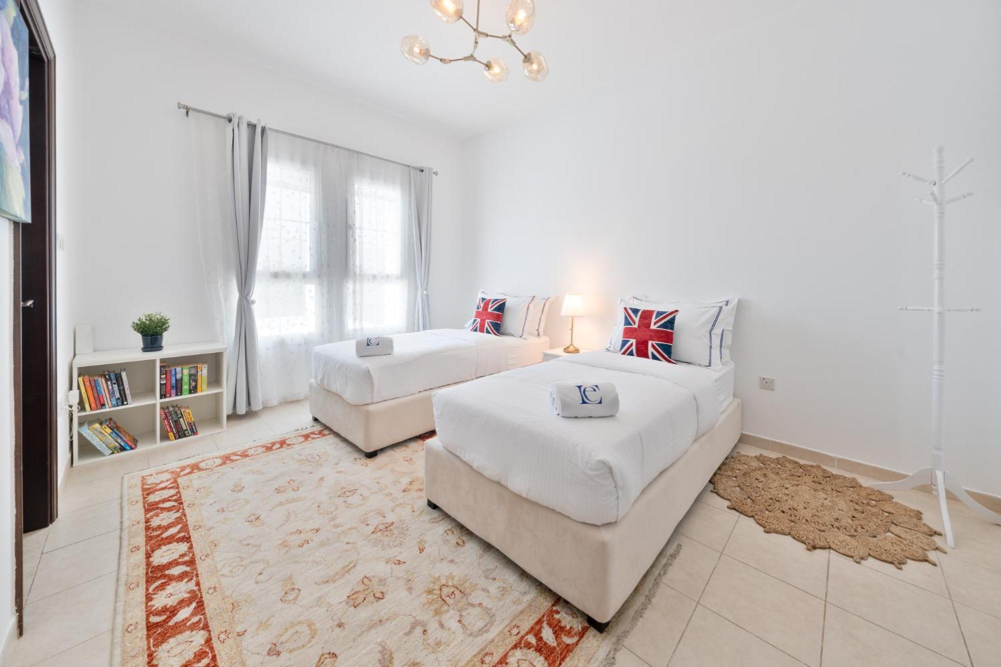 Villa Luxury Escapes - Luxury Short-term 2bhk Maids Dubaï