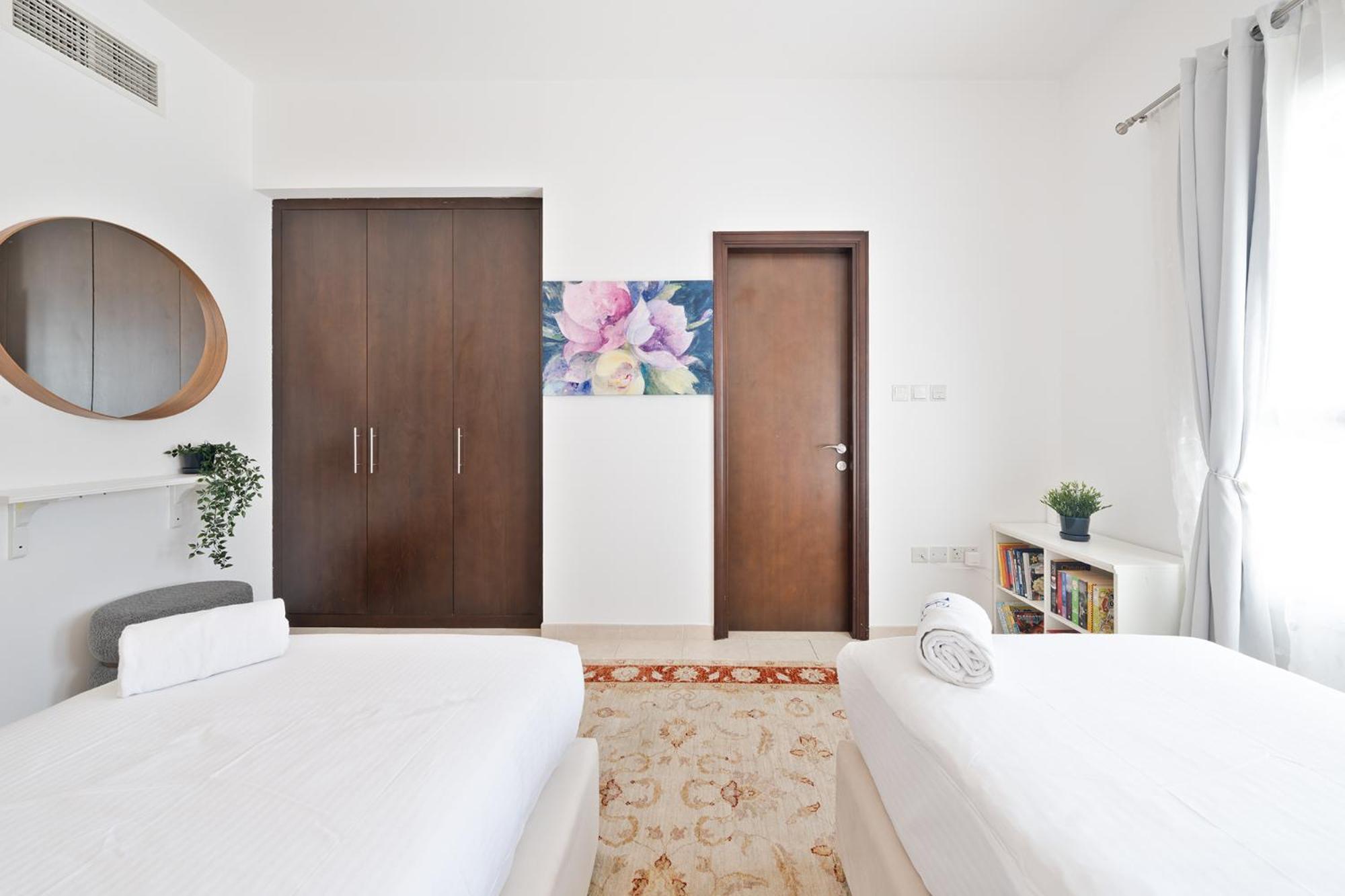 Luxury Escapes - Luxury Short-term 2bhk Maids
