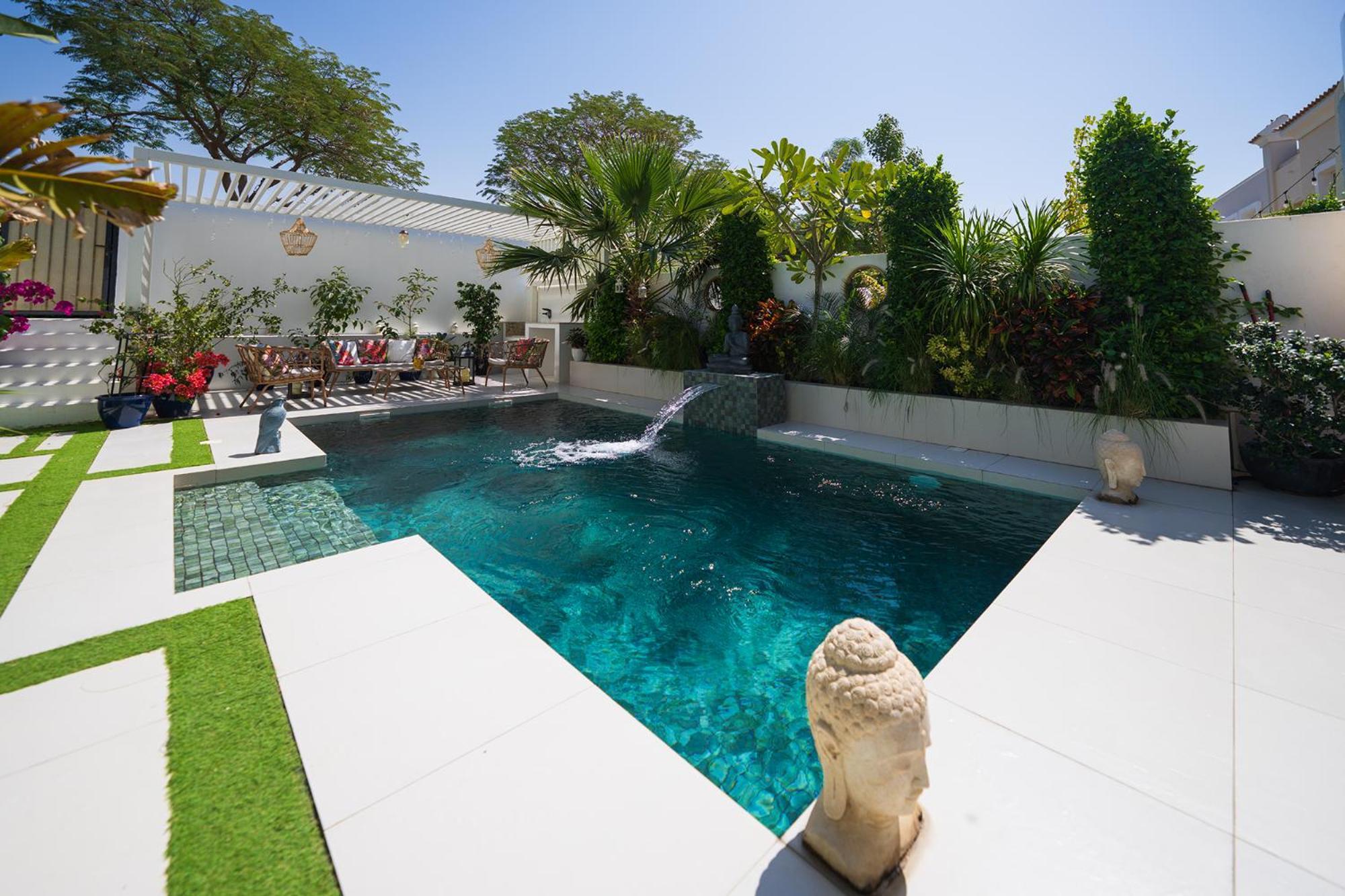 Villa Luxury Escapes - Luxury Short-term 2bhk Maids *