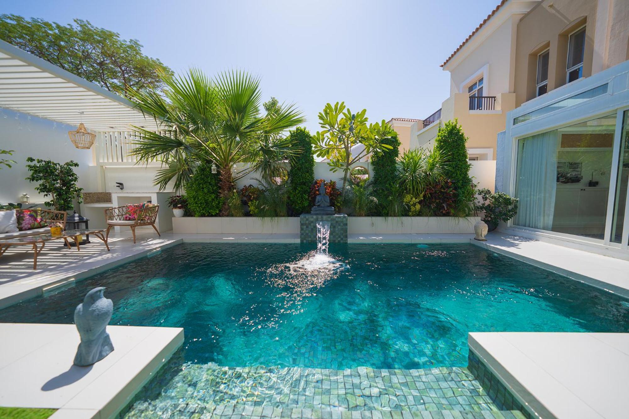 Luxury Escapes - Luxury Short-term 2bhk Maids Villa Dubaï