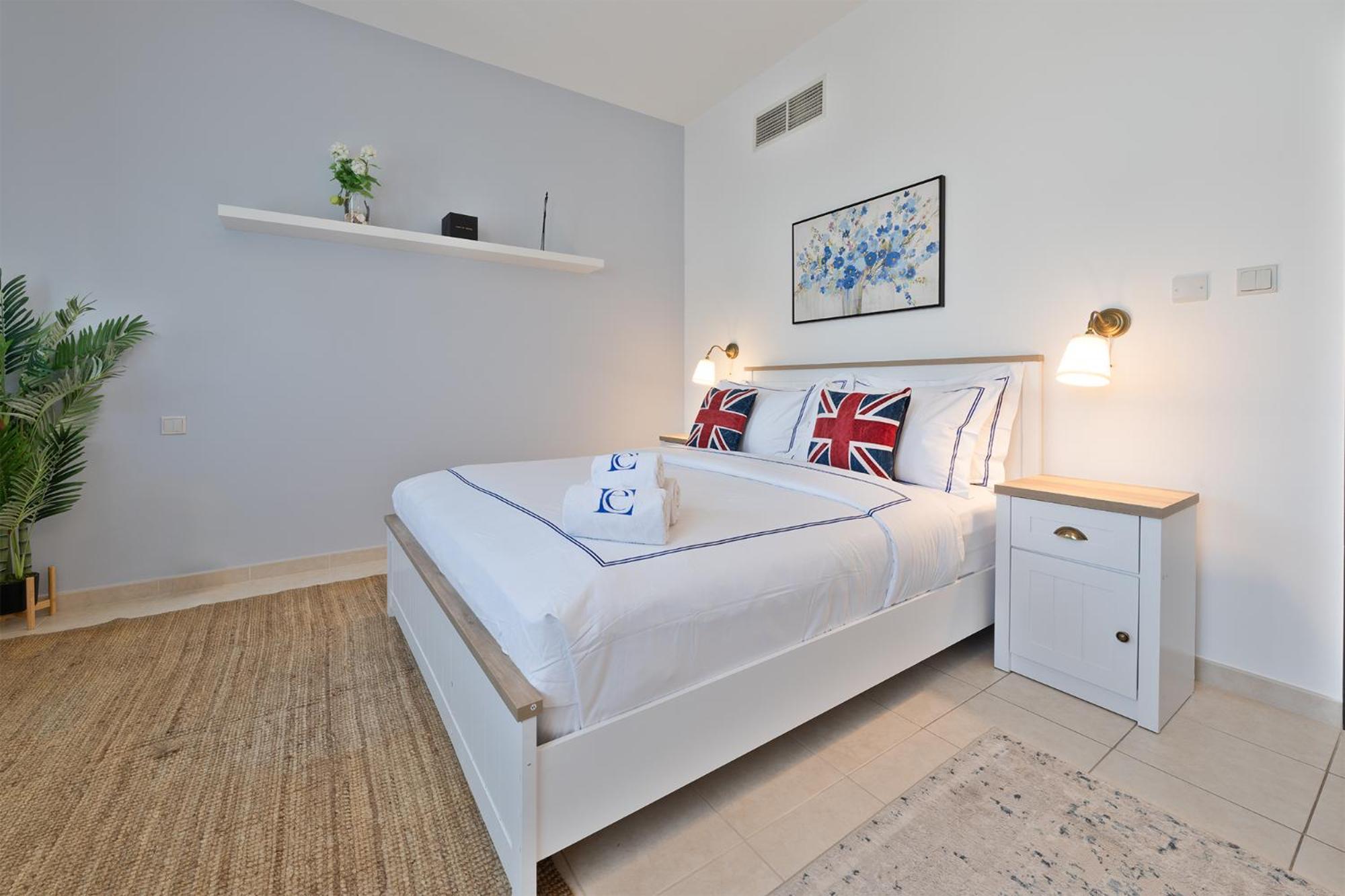 Luxury Escapes - Luxury Short-term 2bhk Maids Dubaï