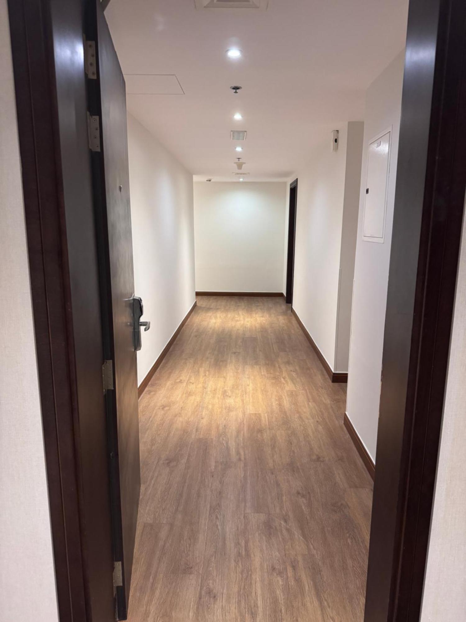 One Bedroom Partially Sea View In Jbr The Walk 4*