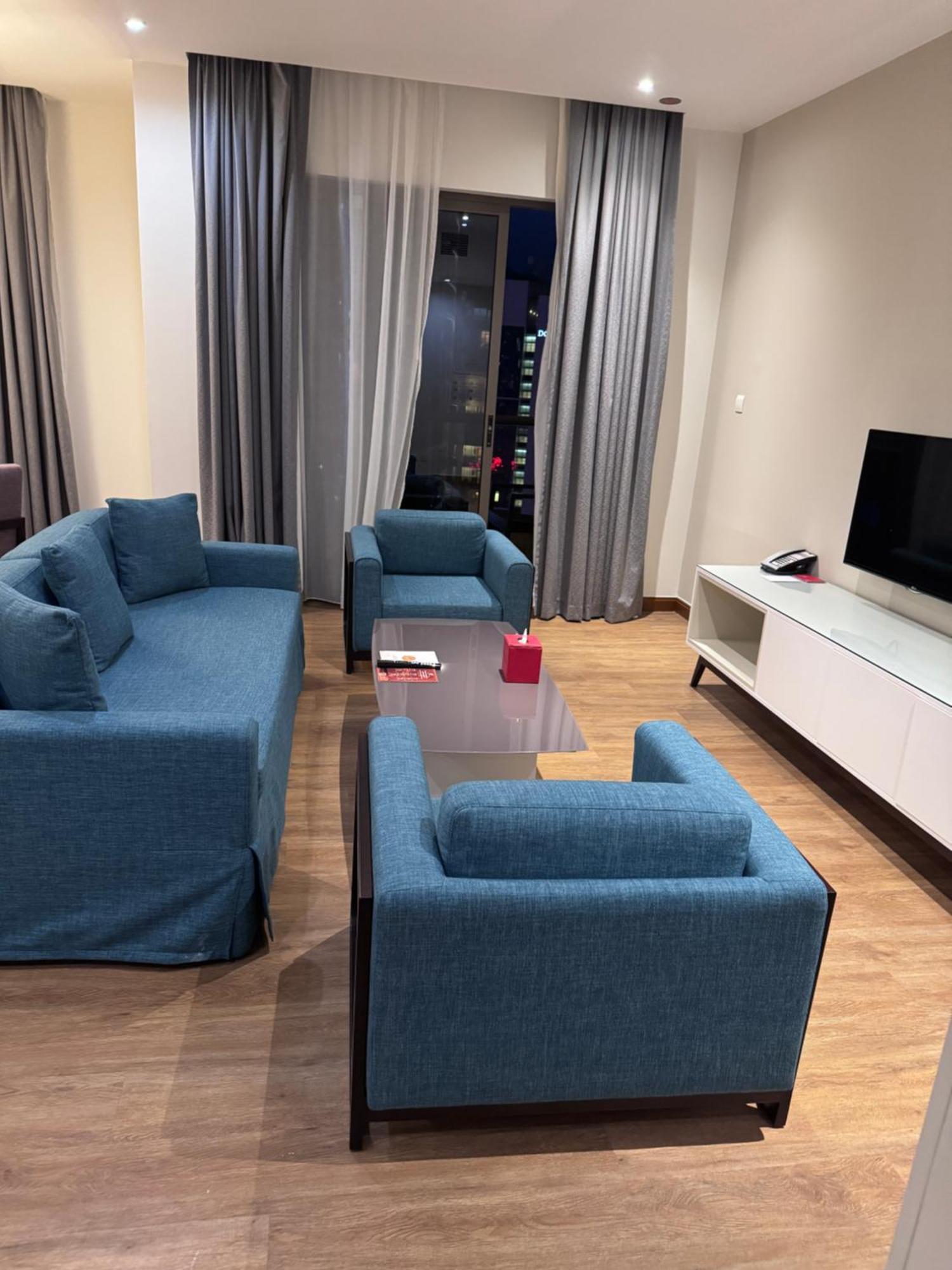 Hotel One Bedroom Partially Sea View In Jbr The Walk 4*