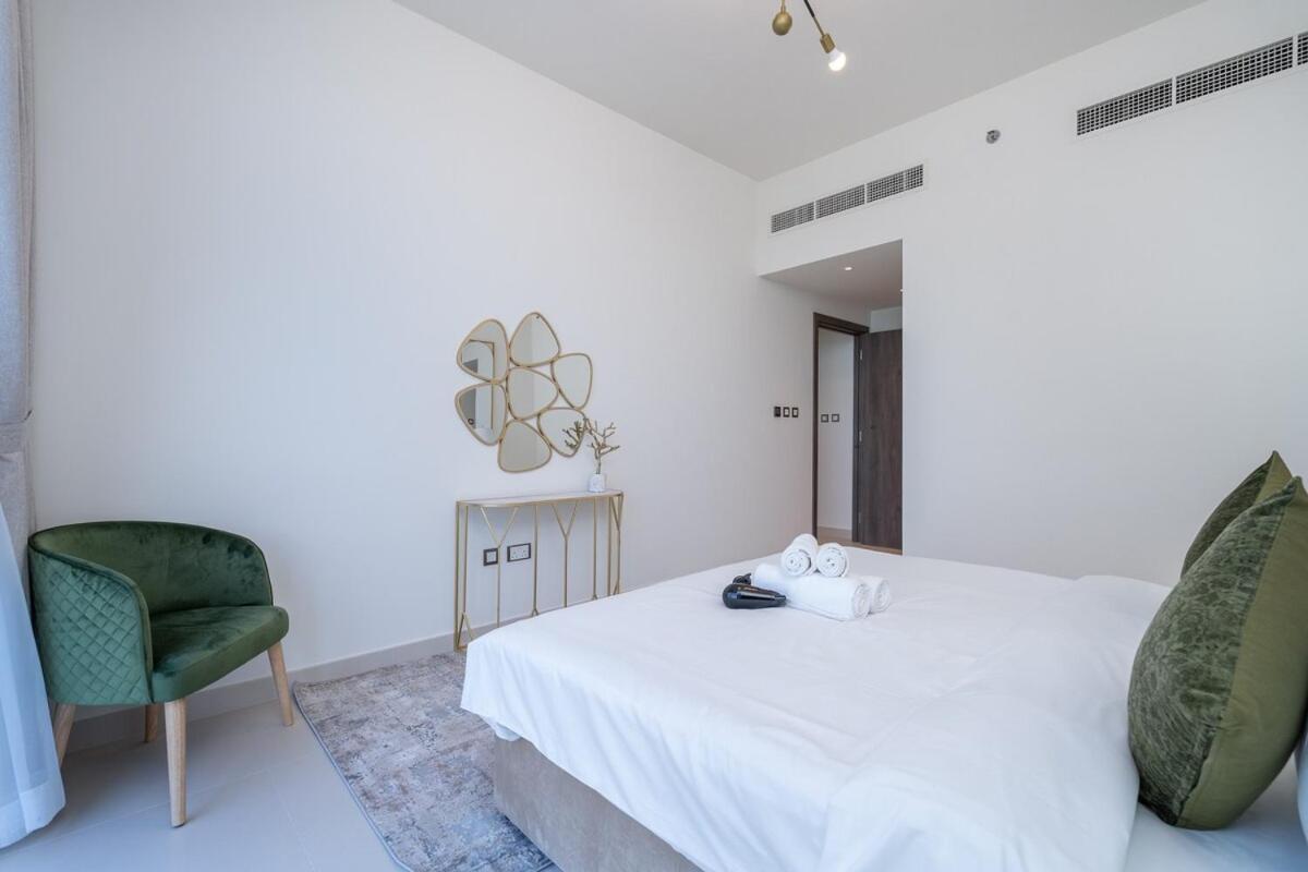 Bright & Elegant 2br In Creek Harbour Dubaï