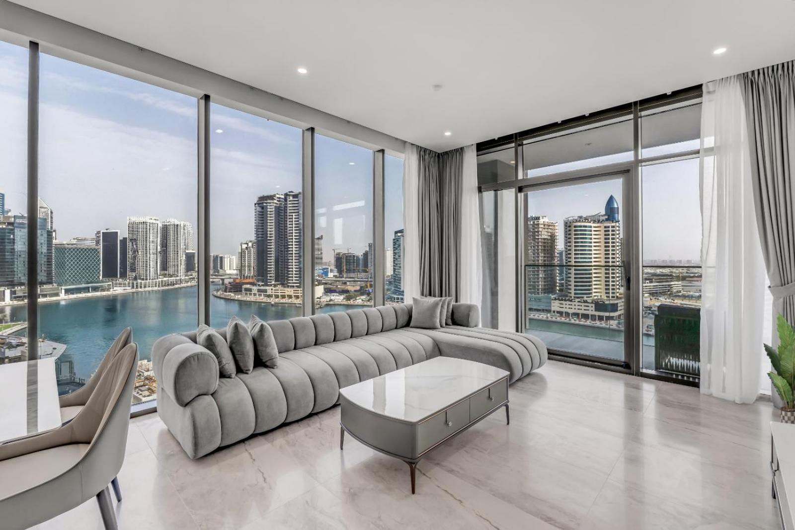 Spectacular Burj Khalifa & Canal View New 2br *
