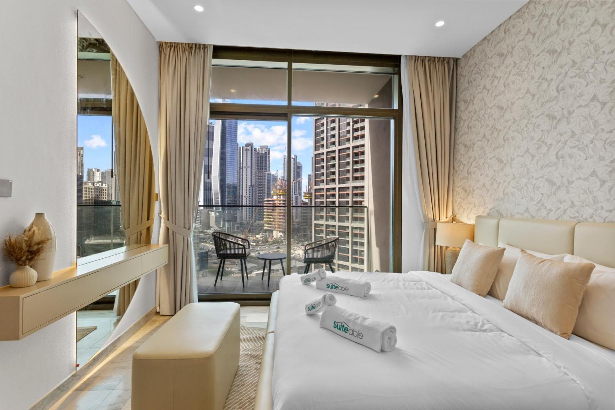 Sleek 1-bedroom W Burj Khalifa View In Peninsula *
