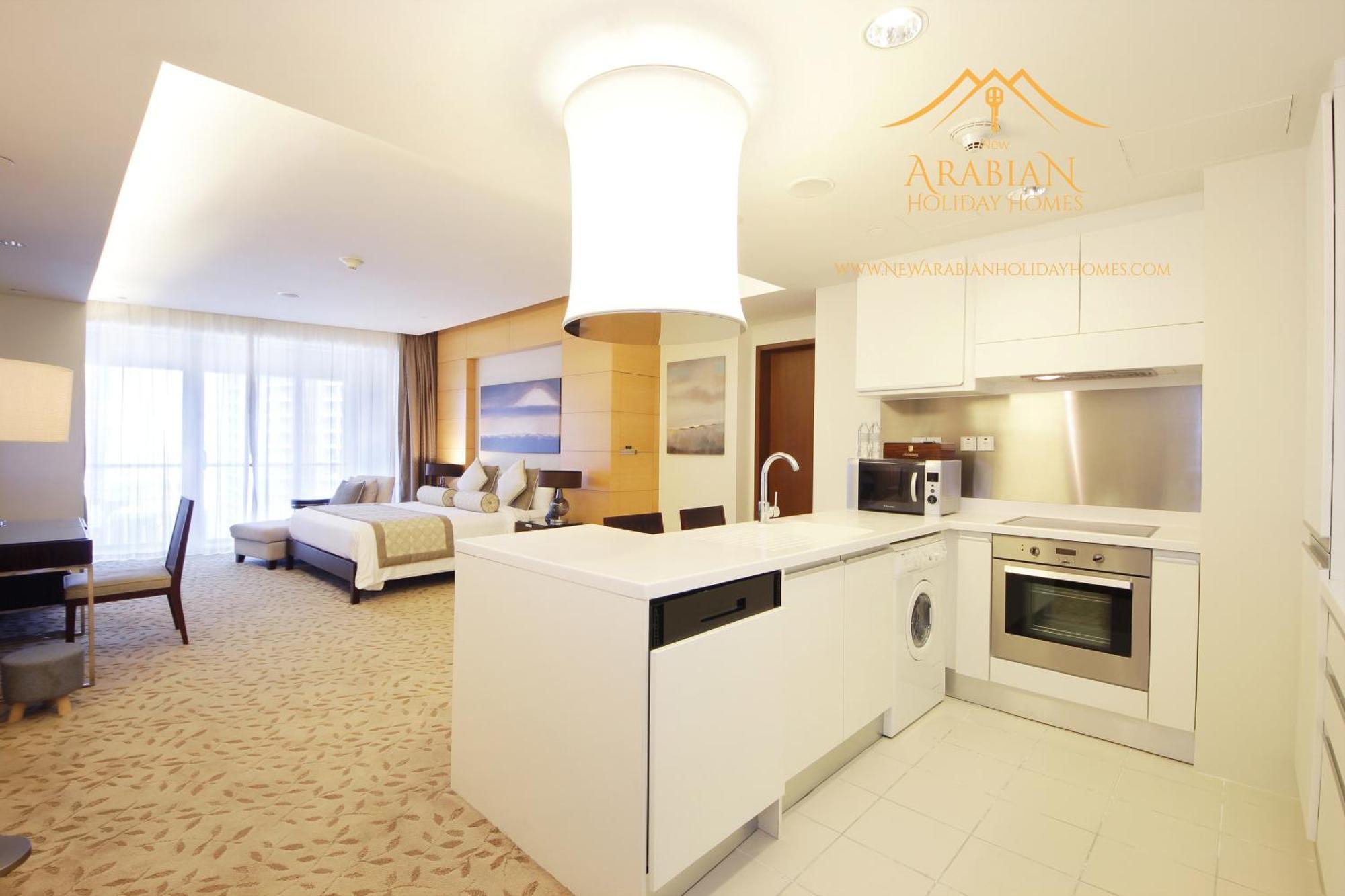 New Arabian -address Emaar Fashion Avenue * Dubai