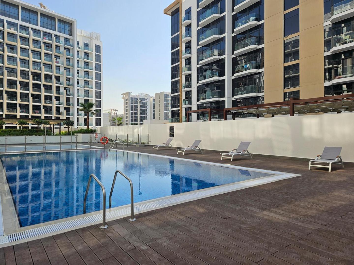 Spacious Boho Pool View * Dubai