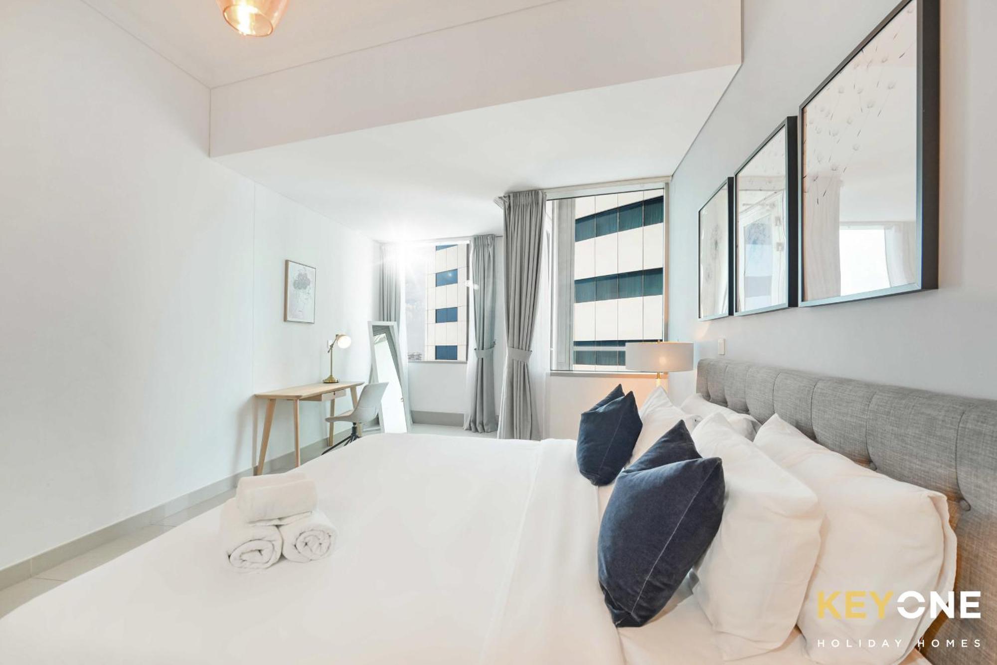 Fascinating Ocean Views In A One Bedroom Appartement Dubaï