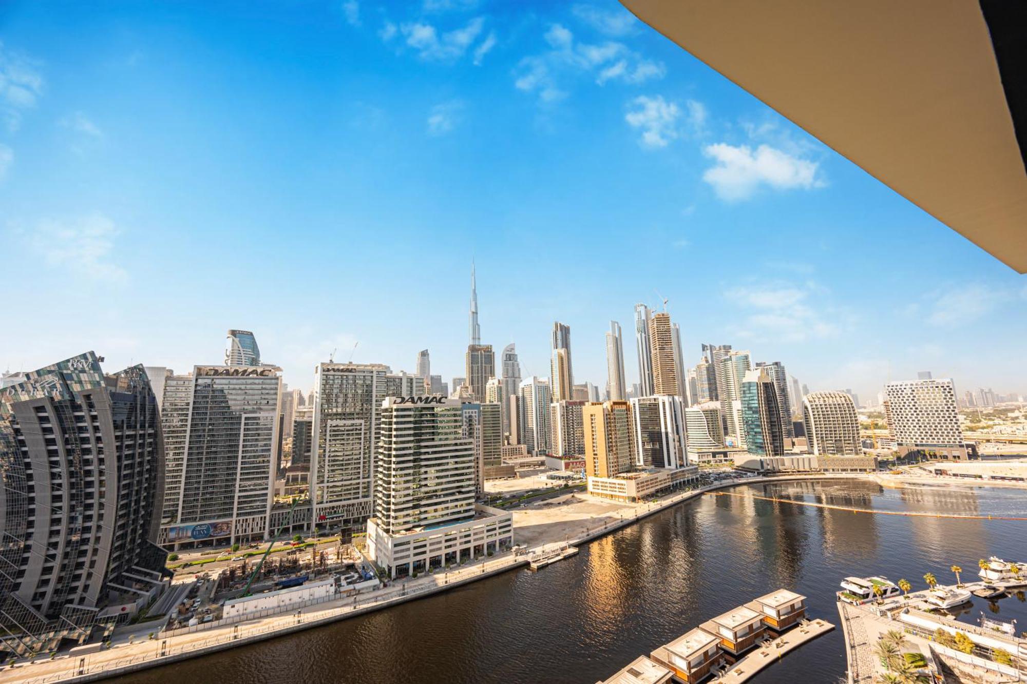 Skyline Elegance Burj Views