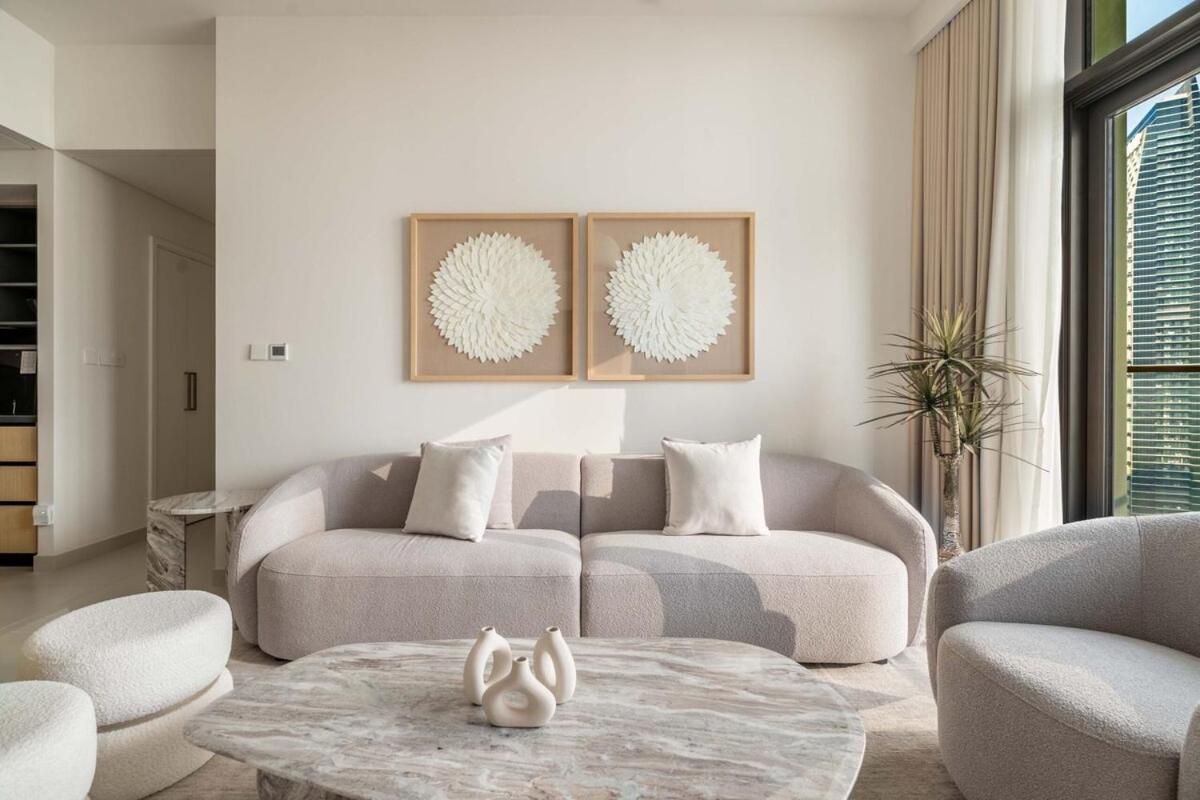 Burj Crown Luxury - 4br - Only Steps To Mall *