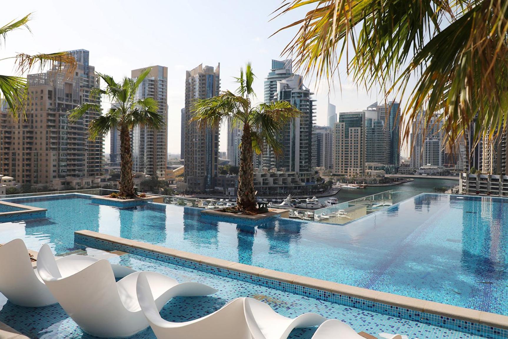 Apartamento Luxury 2br Waterfront Oasis In Marinagate - Livbnb
