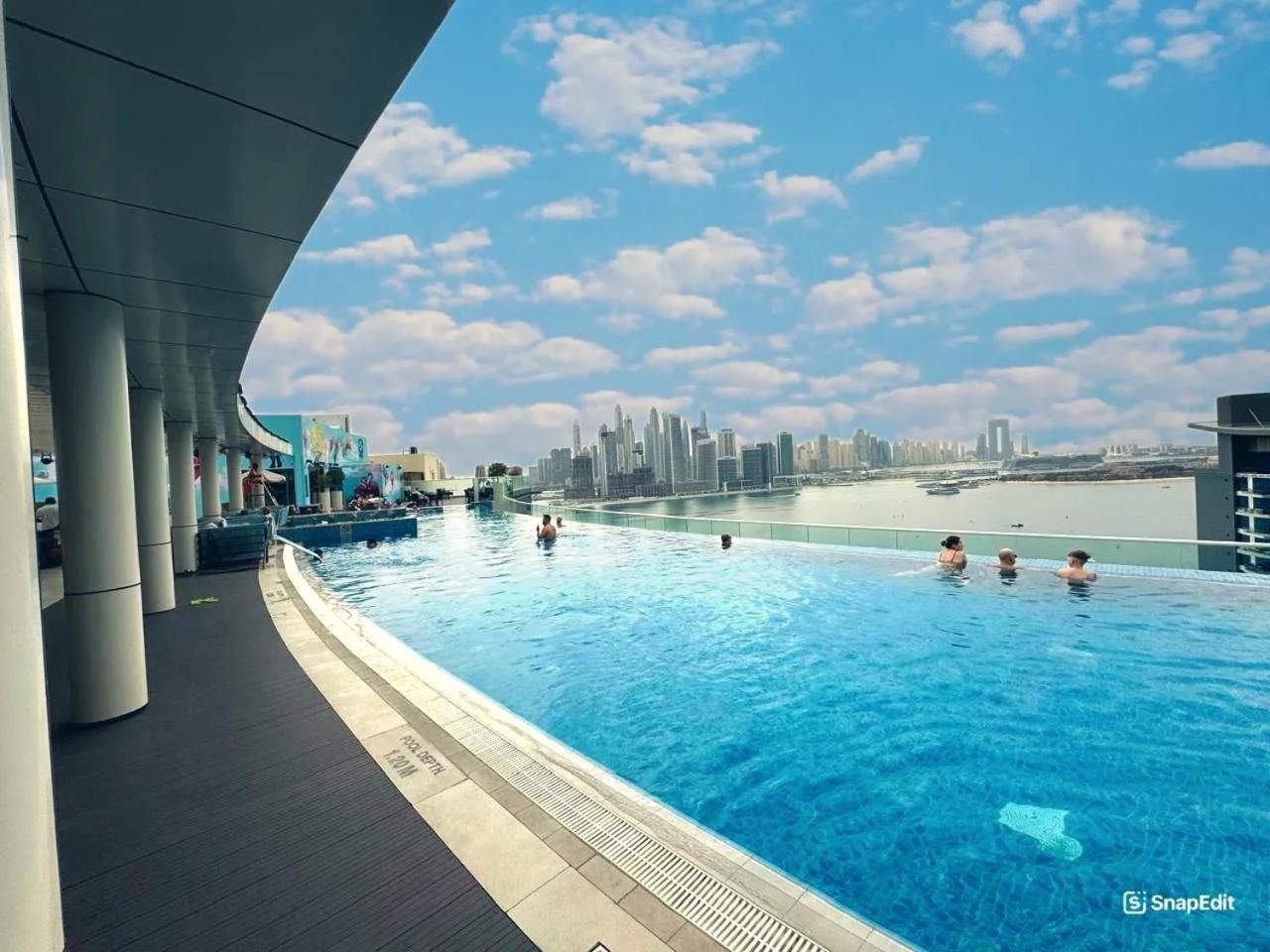 Palm Jumeirah - Free Infiniti Pool And Private Appartement