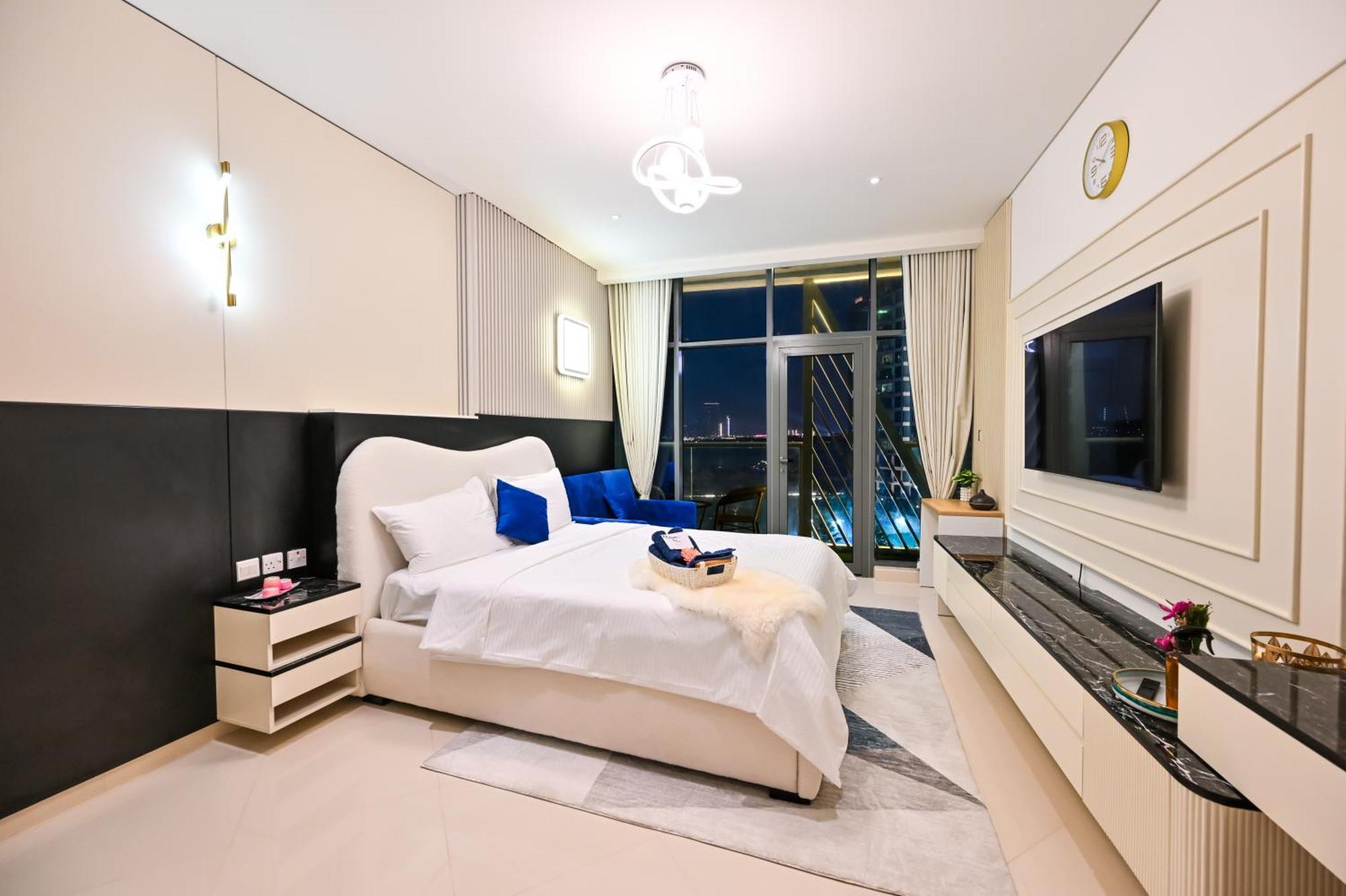 Luxury - Sea View, Access & Infinity Pool - Seven Palm Residences