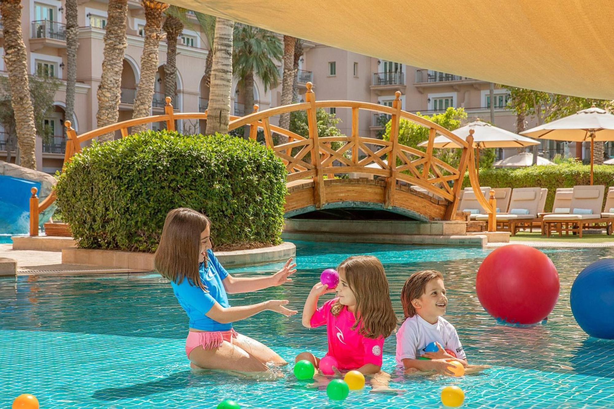 Resort The Ritz-carlton, Dubai