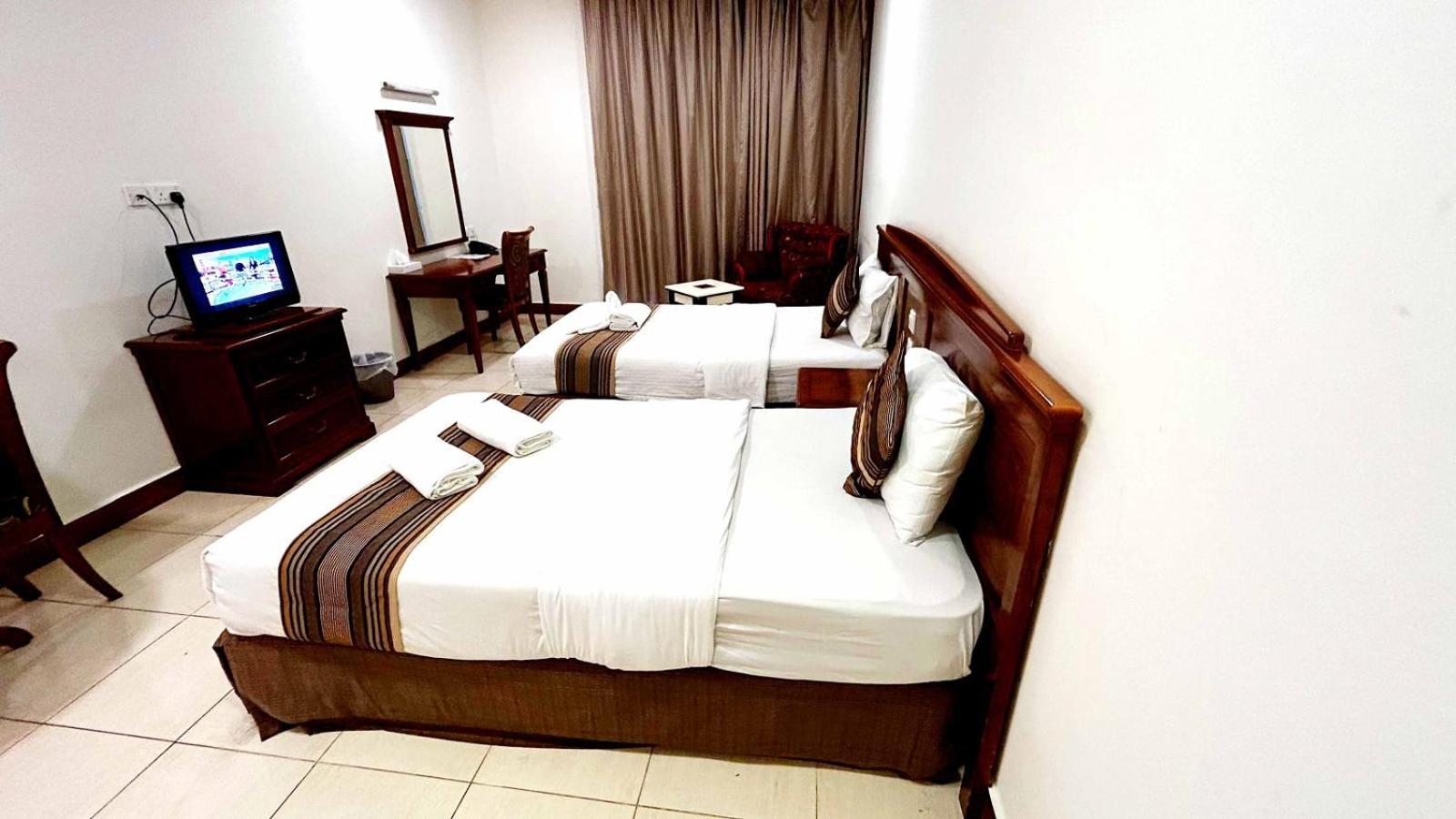 Moon Valley - Bur Dubai, Burjuman Aparthotel 3*