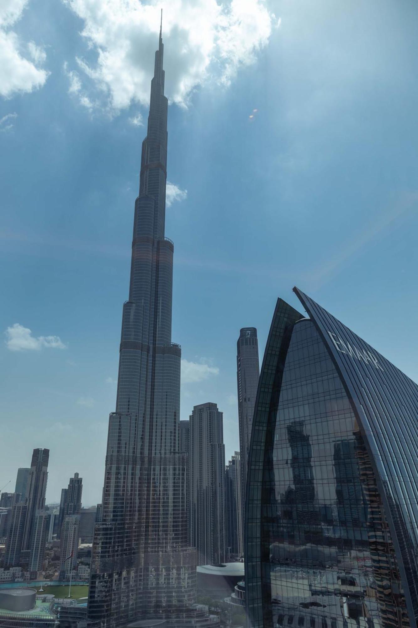 Amazing 2 Bedroom With Full Burj View Apartemen