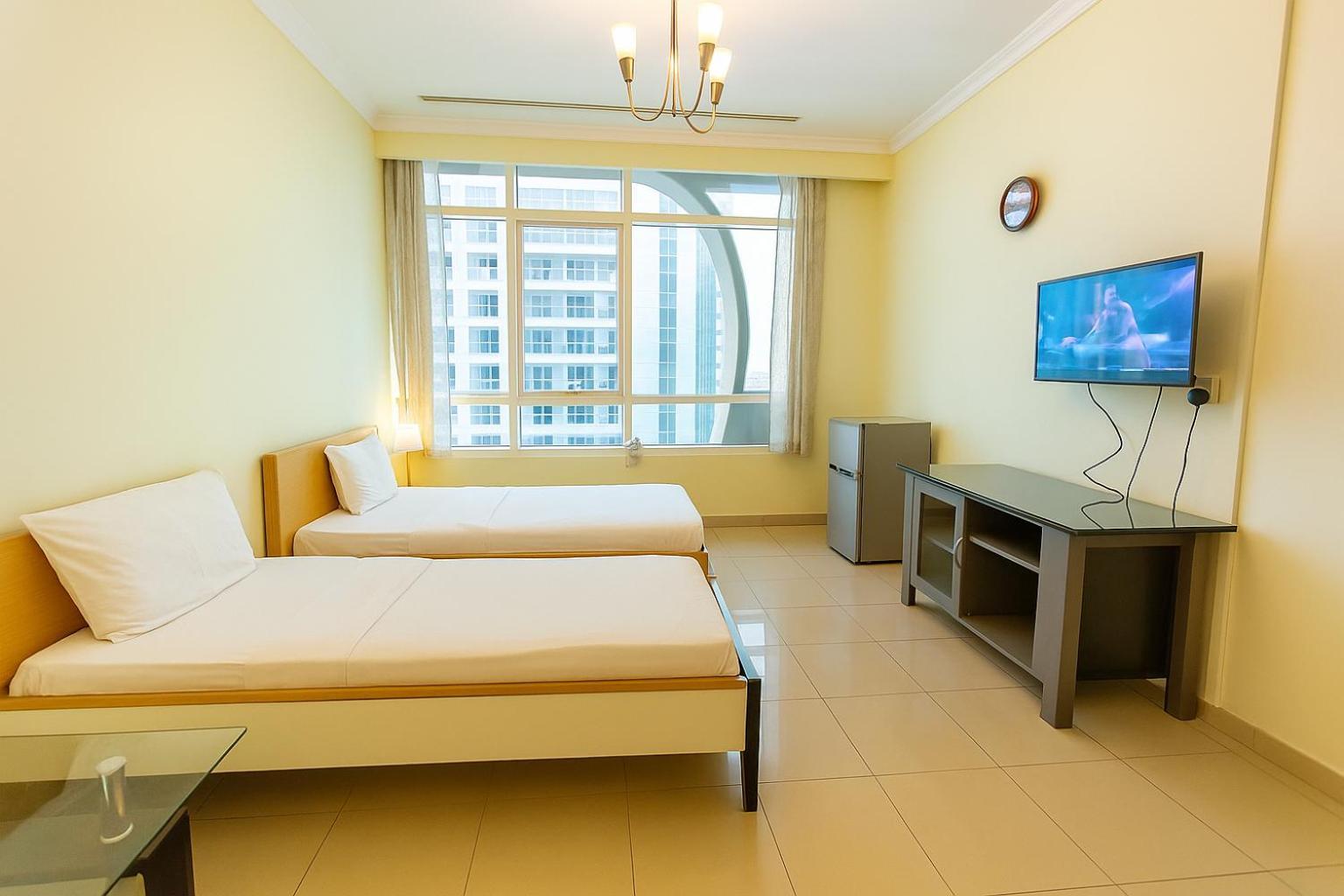 Apartment Masters And Double For Girls Only In Marina, *