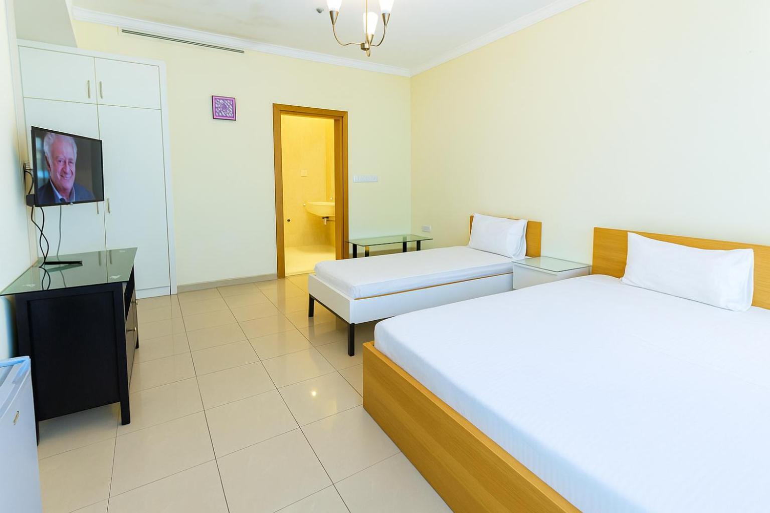 Masters And Double For Girls Only In Marina, Apartment