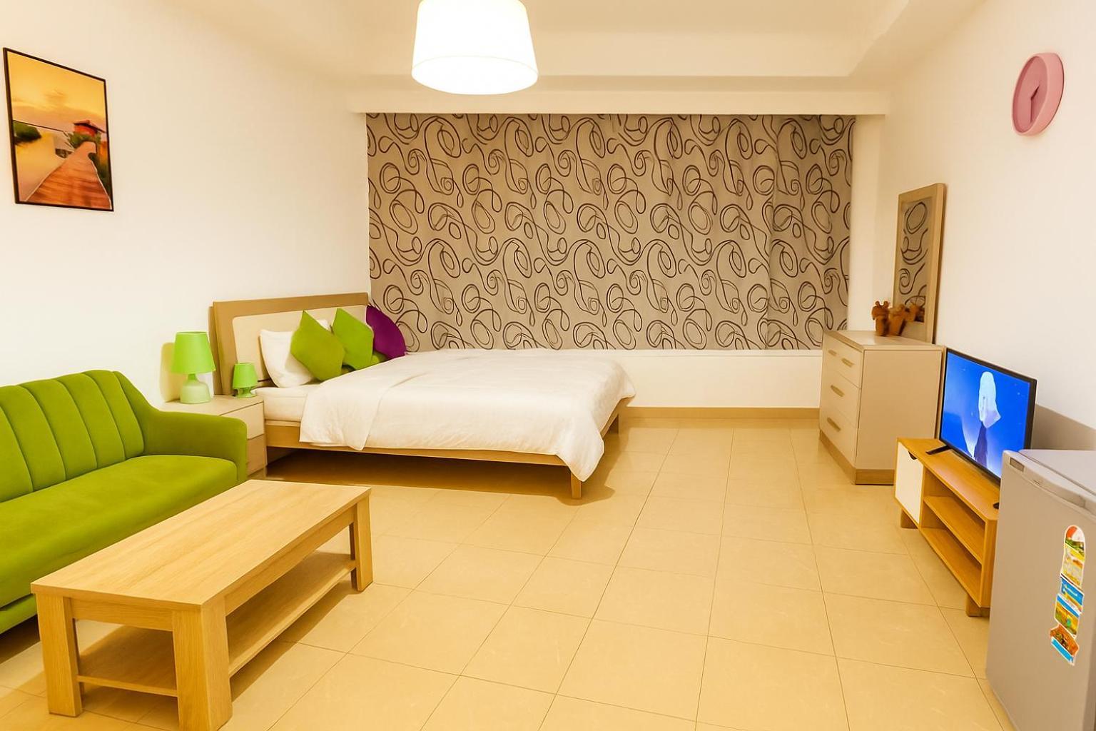 Masters And Double For Girls Only In Marina, Apartment *