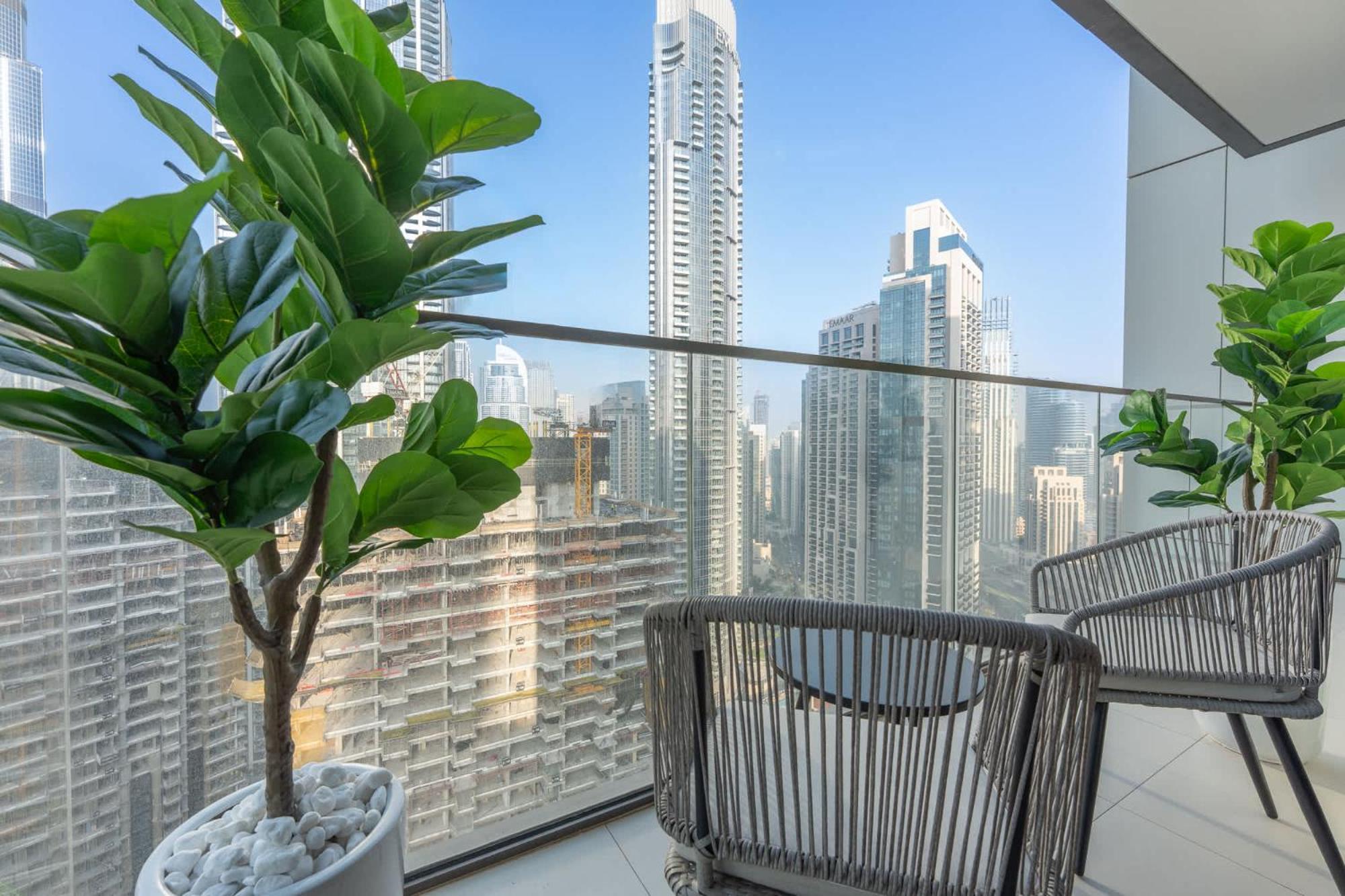 Full Burj Khalifa Views In Amazing 2 Bedroom *