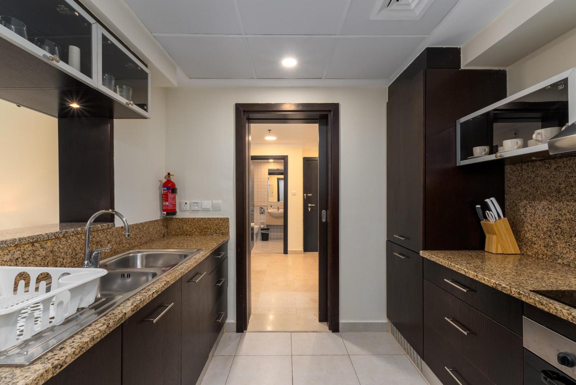 Marina Quays West, Marina - Mint *