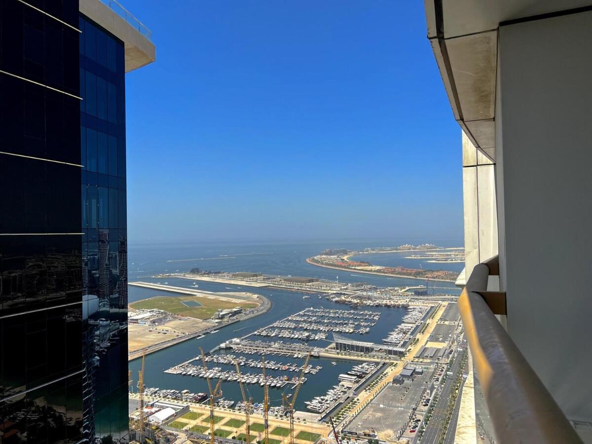 Sea View 1 Bedroom Flat, Luxury Amenities, Near & Tram With Free Parking In Marina * Dubaï