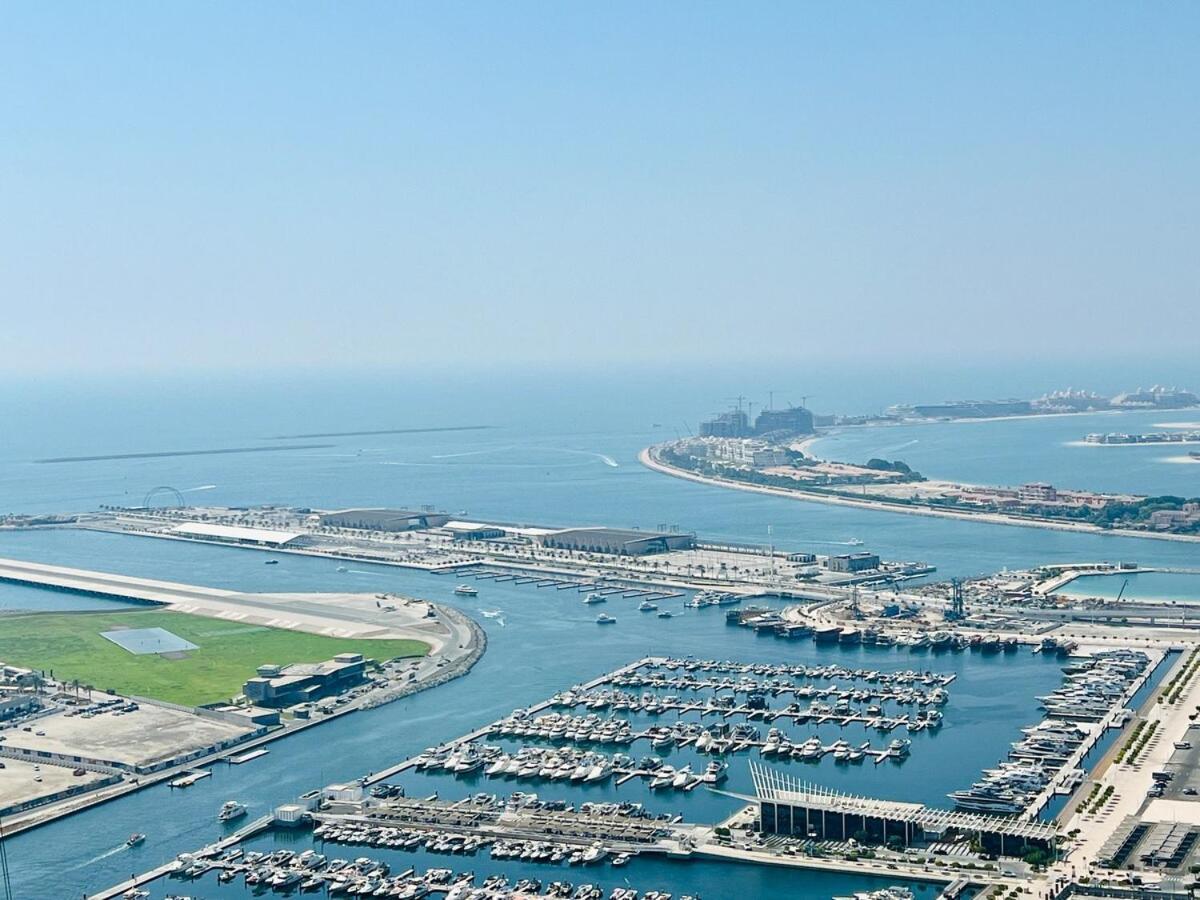 Sea View 1 Bedroom Flat, Luxury Amenities, Near & Tram With Free Parking In Marina