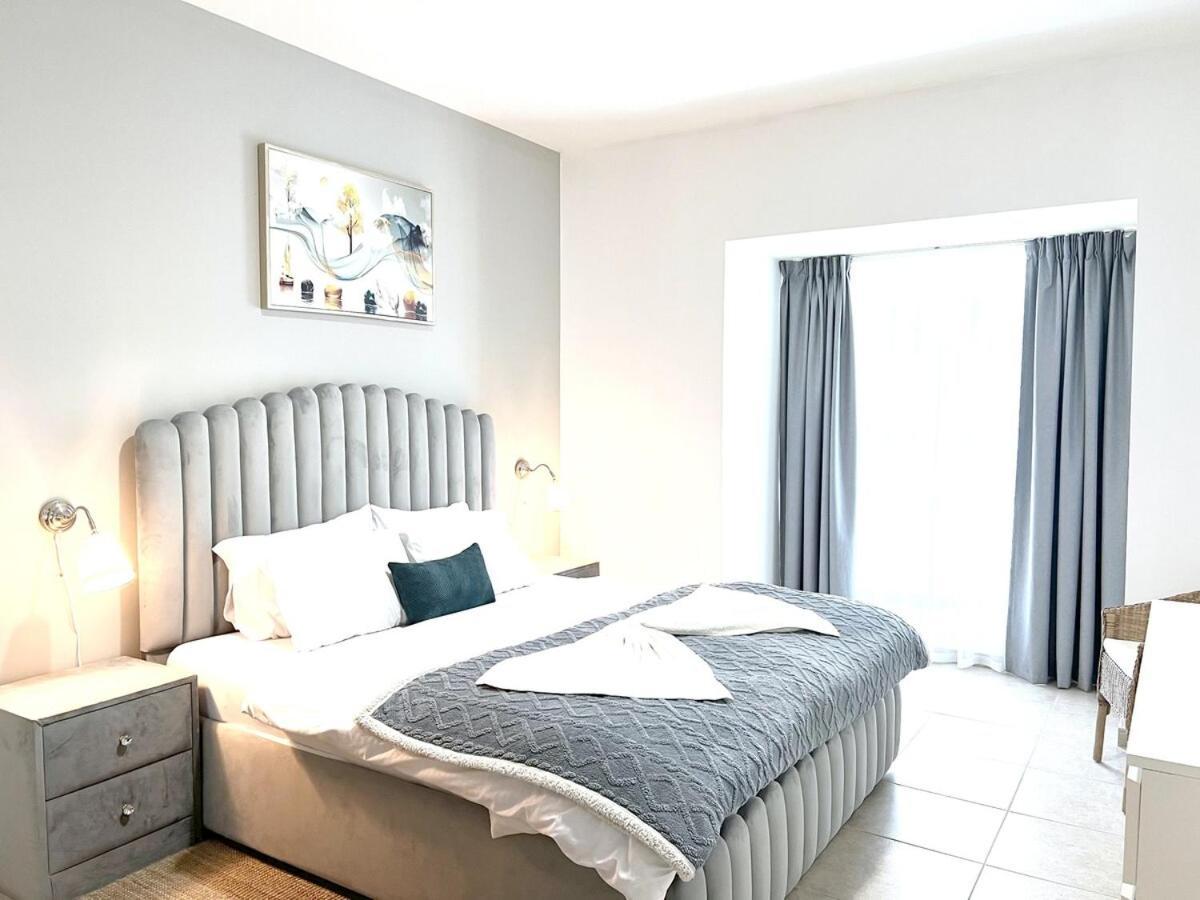 Sea View 1 Bedroom Flat, Luxury Amenities, Near & Tram With Free Parking In Marina Appartement