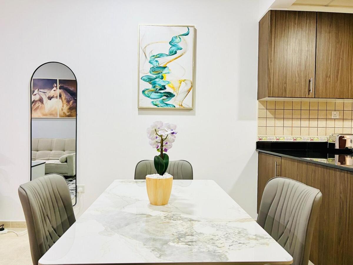 Sea View 1 Bedroom Flat, Luxury Amenities, Near & Tram With Free Parking In Marina
