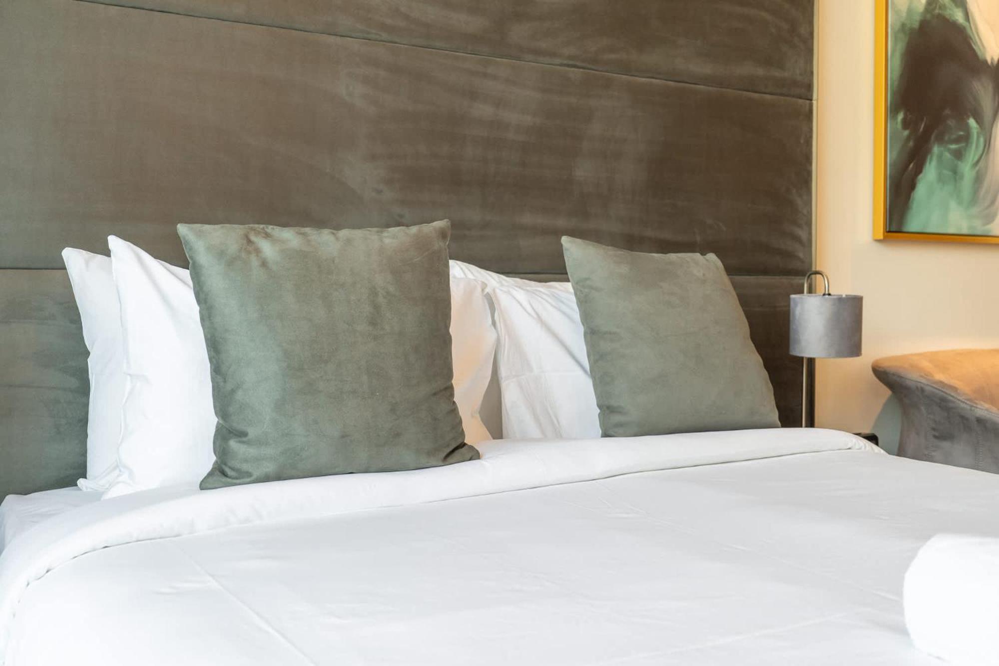 A Premium And Modern In The Autograph Jvc Appartement