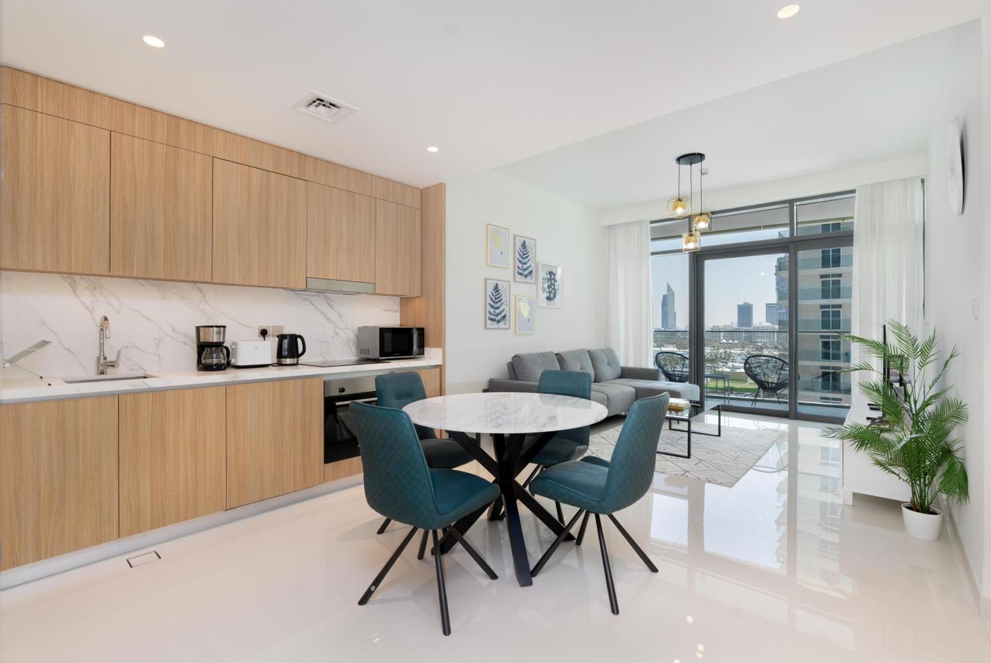 Vista 1 - Beachfront Stunning - Full Sea Views