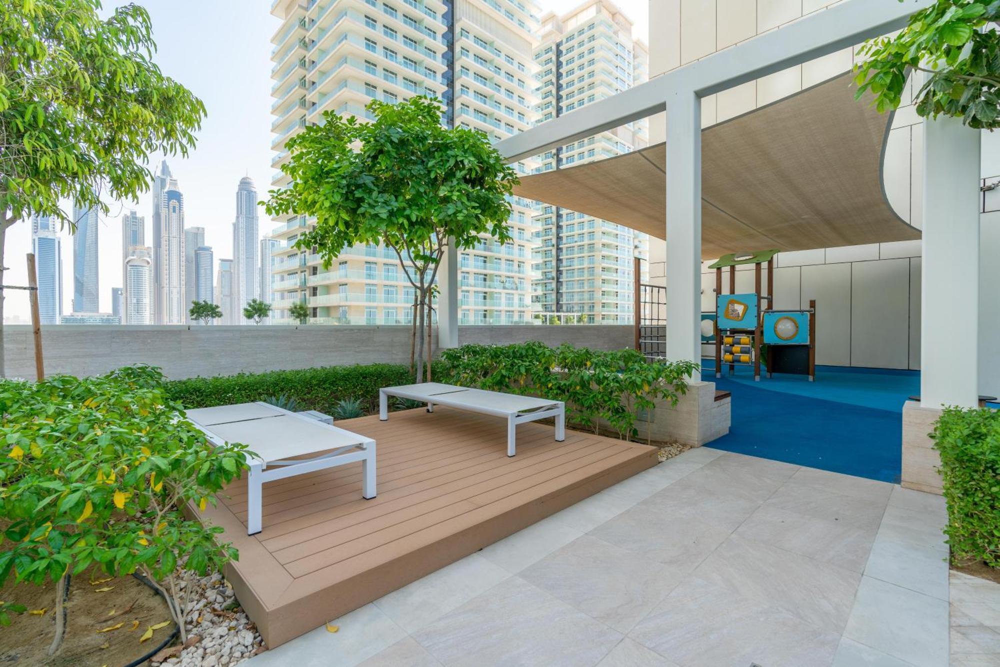 Vista 1 - Beachfront Stunning - Full Sea Views *
