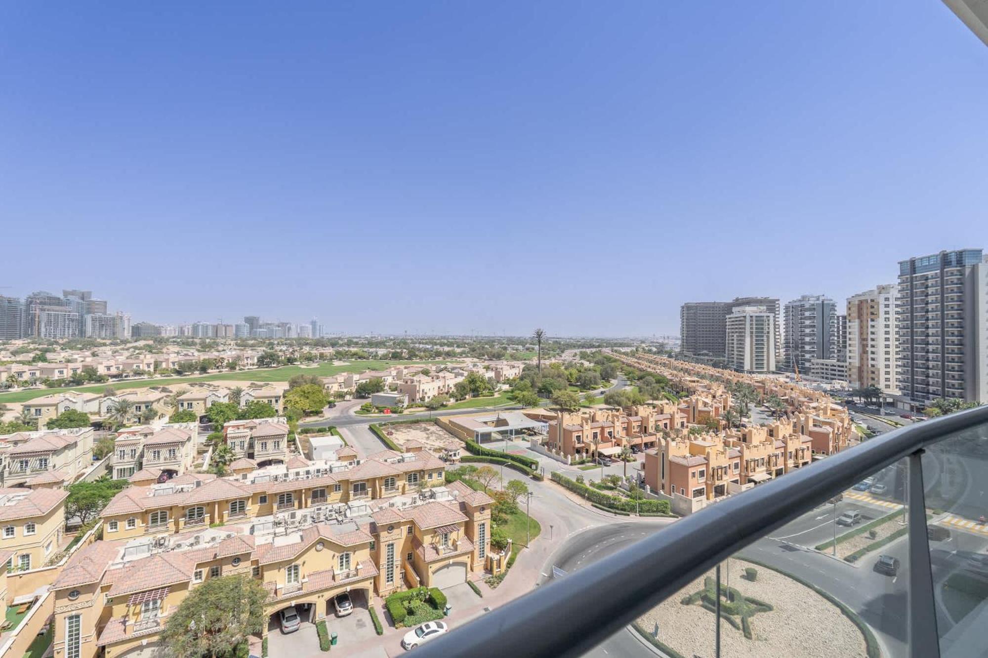 Modern 1-bed With Scenic Golf Course View *