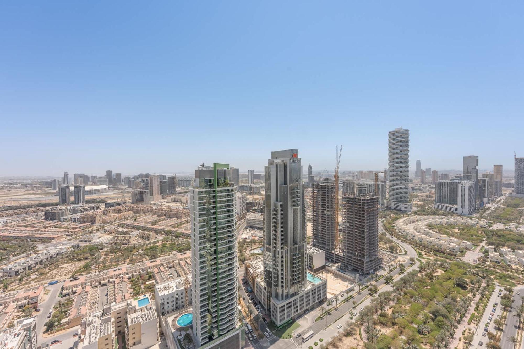 Lavish 1 Bedroom In Binghatti Gardenia That Sleeps 4 * Dubaï