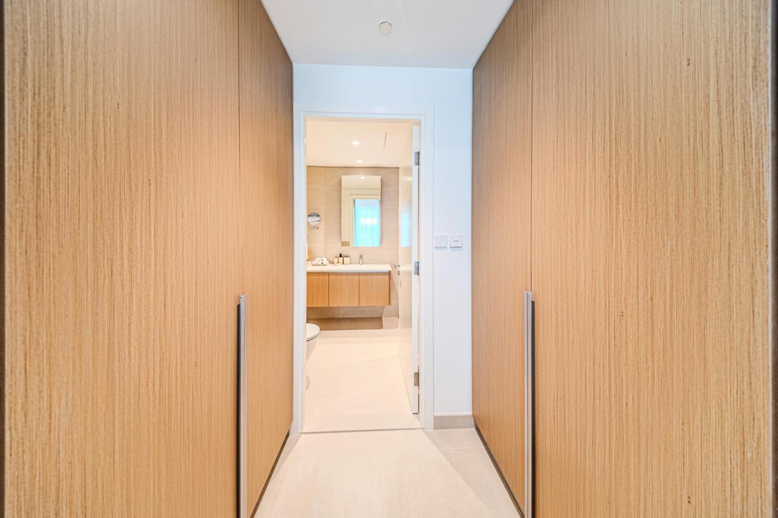 Modern 2 Bedroom At Orchid, Creek * Dubaï