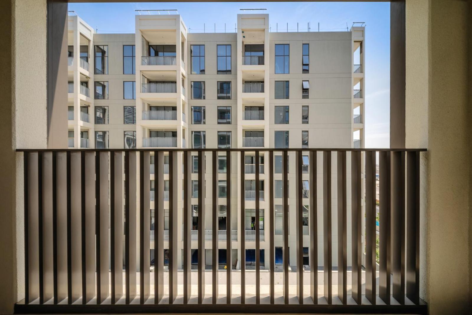 Modern 2 Bedroom At Orchid, Creek Dubaï