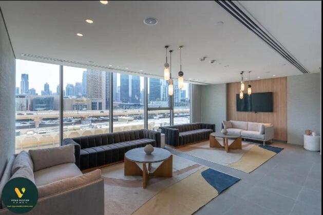 Downtown Views Ii - Vogue One Bedroom With Balcony, 32nd Floor Opposite Mall Skybridge