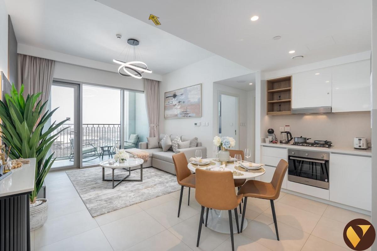 Downtown Views Ii - Vogue One Bedroom With Balcony, 32nd Floor Opposite Mall Skybridge Appartement Dubaï