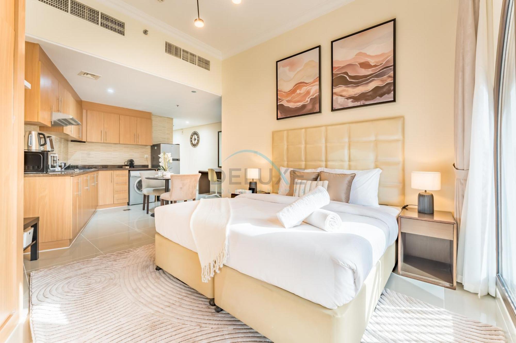 With Balcony & View, Walk To Miracle Garden, Short Drive To Moe, Lincoln Park B, Arjan By Deluxe Homes Appartement *