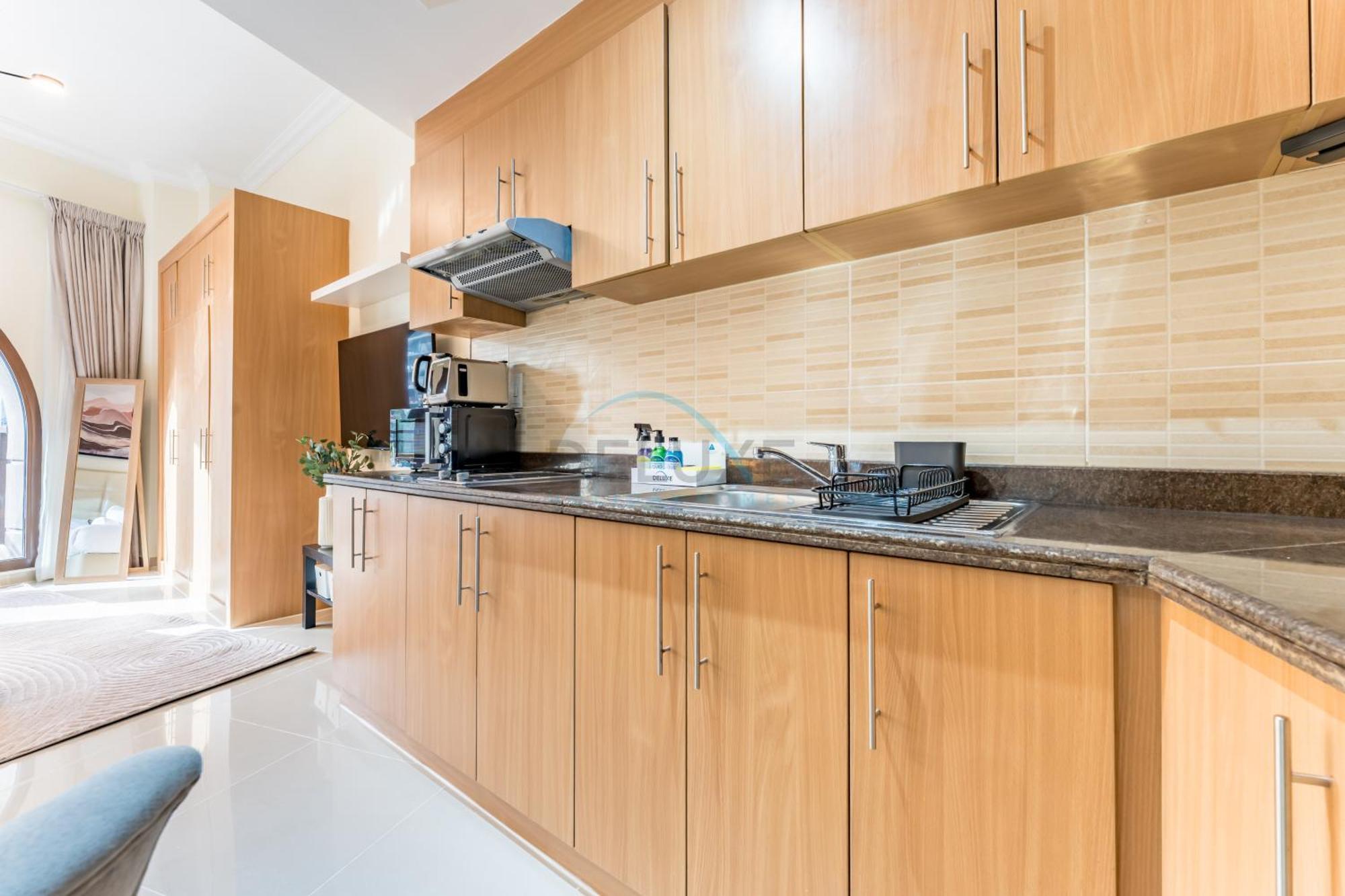 With Balcony & View, Walk To Miracle Garden, Short Drive To Moe, Lincoln Park B, Arjan By Deluxe Homes Appartement *