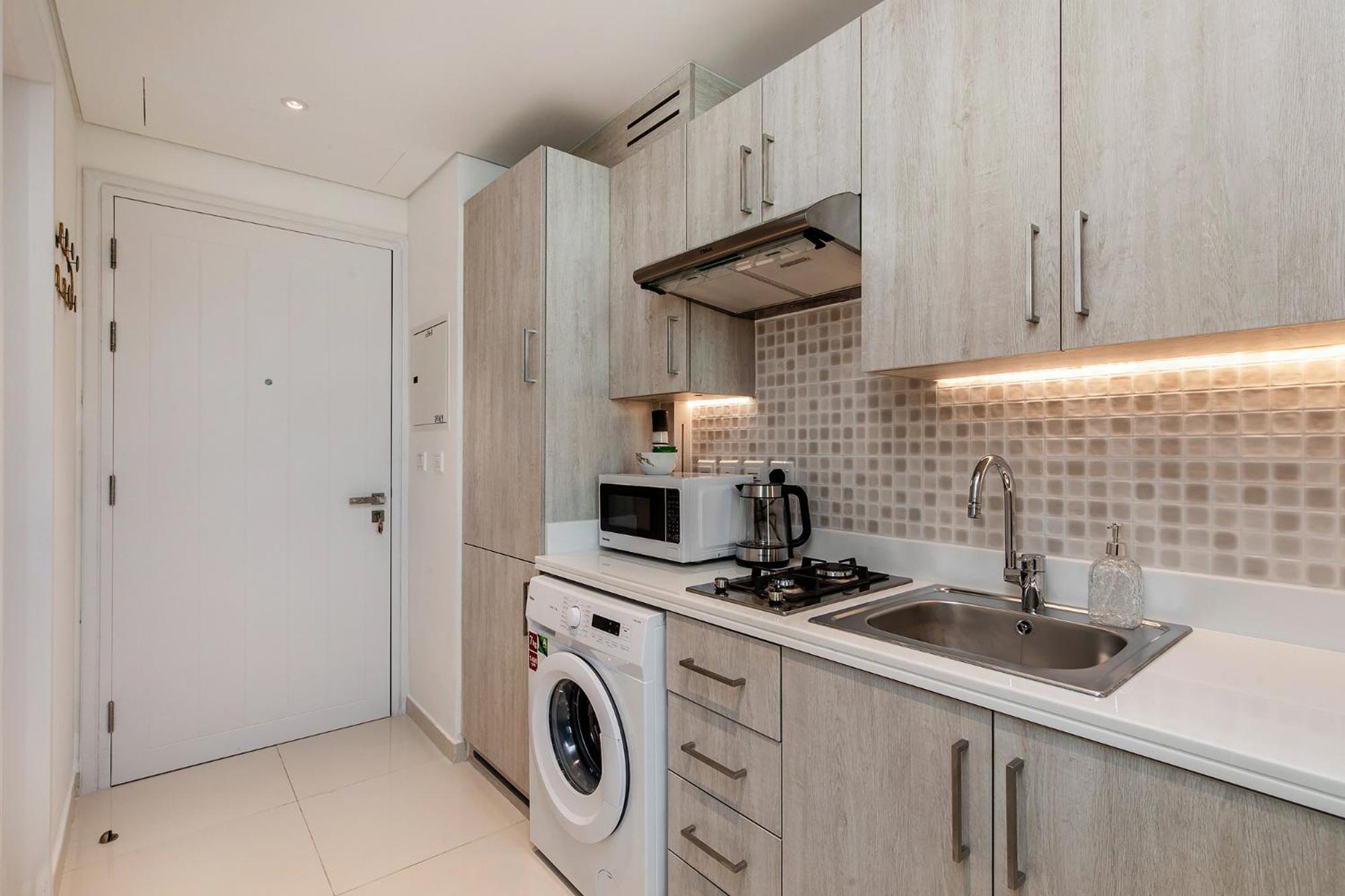 Popular Seven Palm Apartemen *