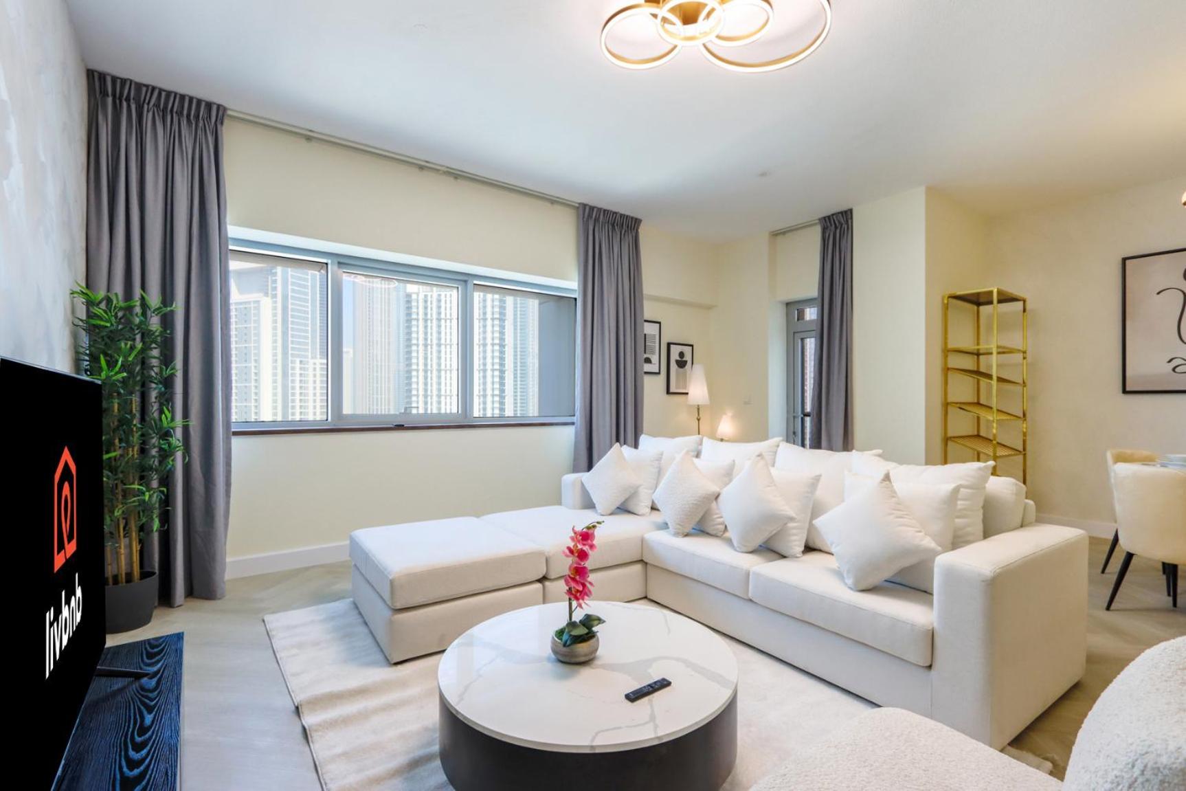 Livbnb - Burj Khalifa View 2br Spacious Appartement
