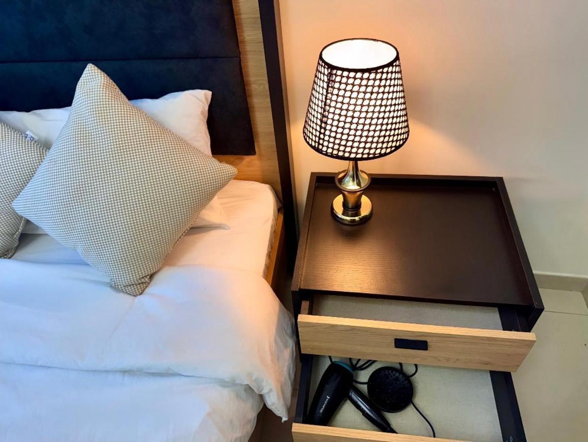 Appartement Intercontinental Marina Full Marina View With Balcony, Marina Mall, Large 1 Bedroom Apartment, Kitchen, 2 Toilets, 1 Parking, Swimming Pool And Gym Free Access, Paid Breakfast *