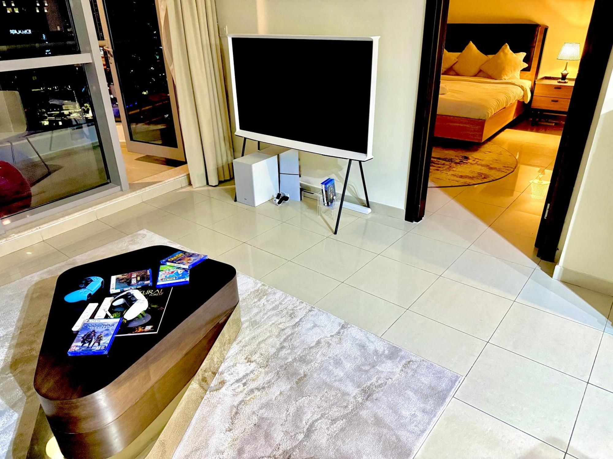 Appartement Intercontinental Marina Full Marina View With Balcony, Marina Mall, Large 1 Bedroom Apartment, Kitchen, 2 Toilets, 1 Parking, Swimming Pool And Gym Free Access, Paid Breakfast