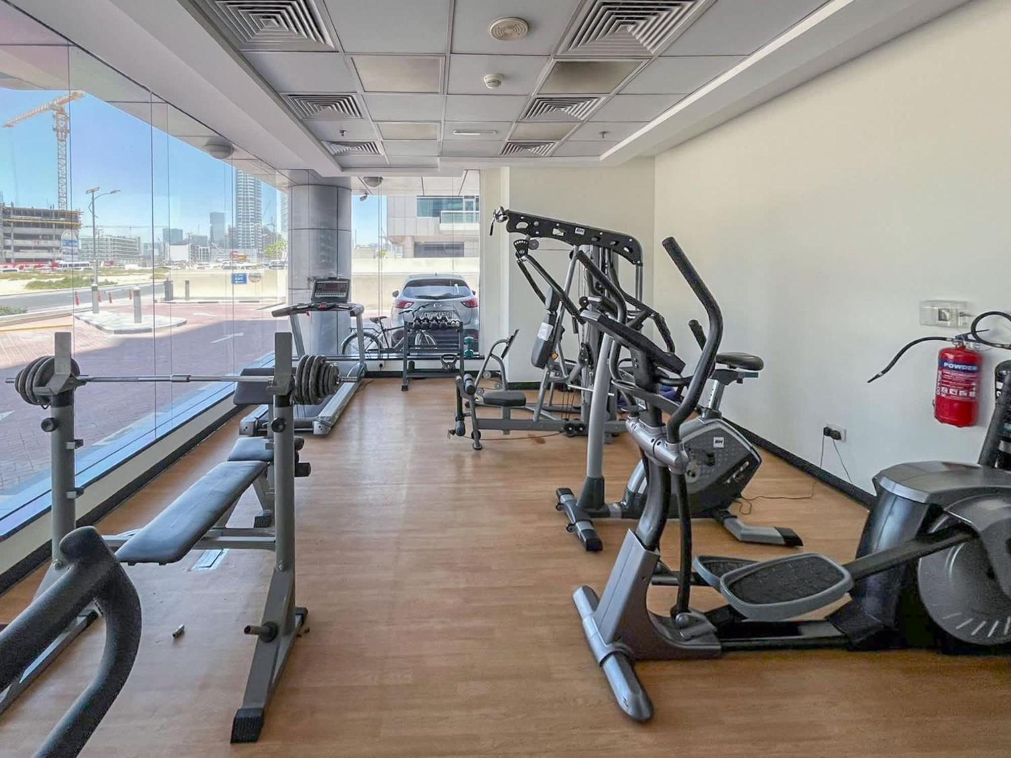 Modern 1-bed With Scenic Golf Course View Appartement *