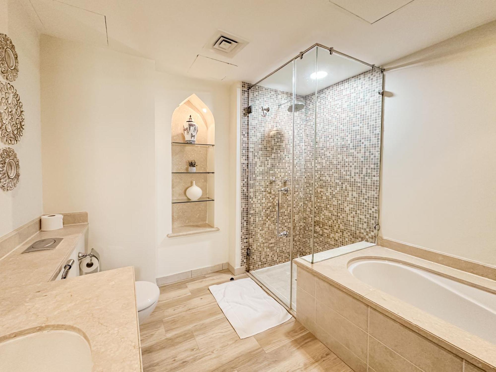 Royal Escape In Old Town With Burj Views By Sbh Appartement Dubaï